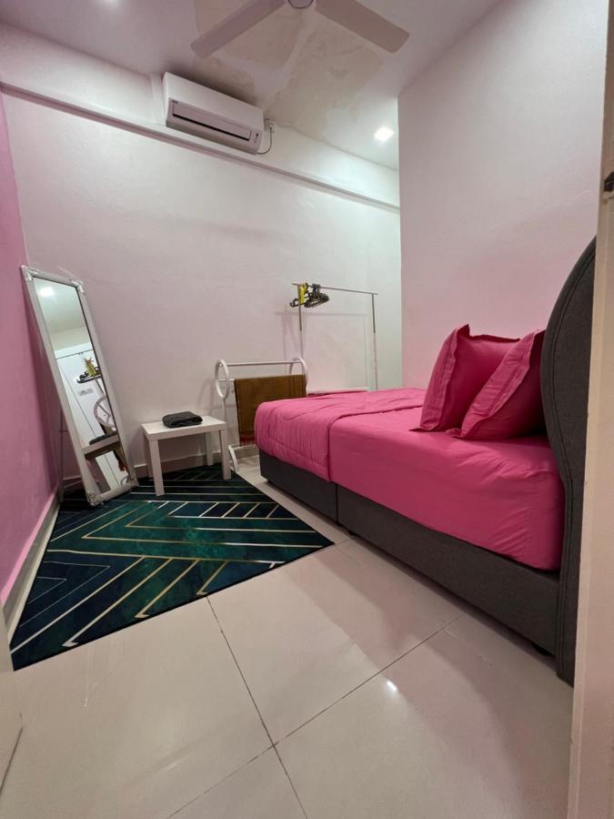 Auranad Guest House Tanah Merah Wifi-Netflix Kültér fotó